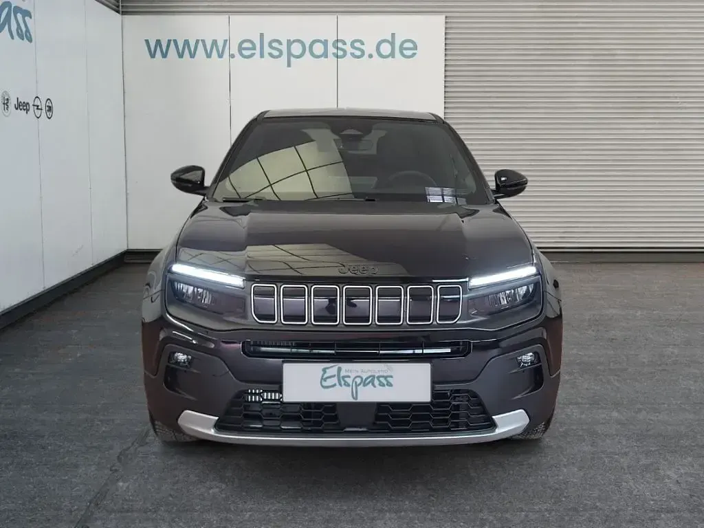 Neu Jeep Avenger 110 PS (80 kW) 2026 Schwarz SUV