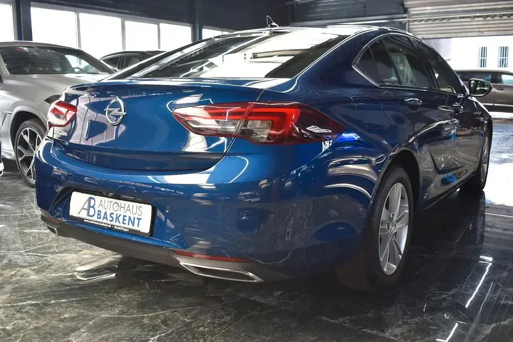 Gebraucht Opel Insignia Elegance 174 PS (127 kW) 2022 Blau Limousine