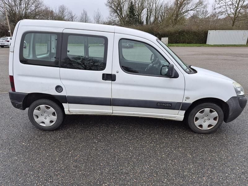 Gebraucht Citroën Berlingo Advance 75 PS (55 kW) 2005 Weiß Van / Kleinbus