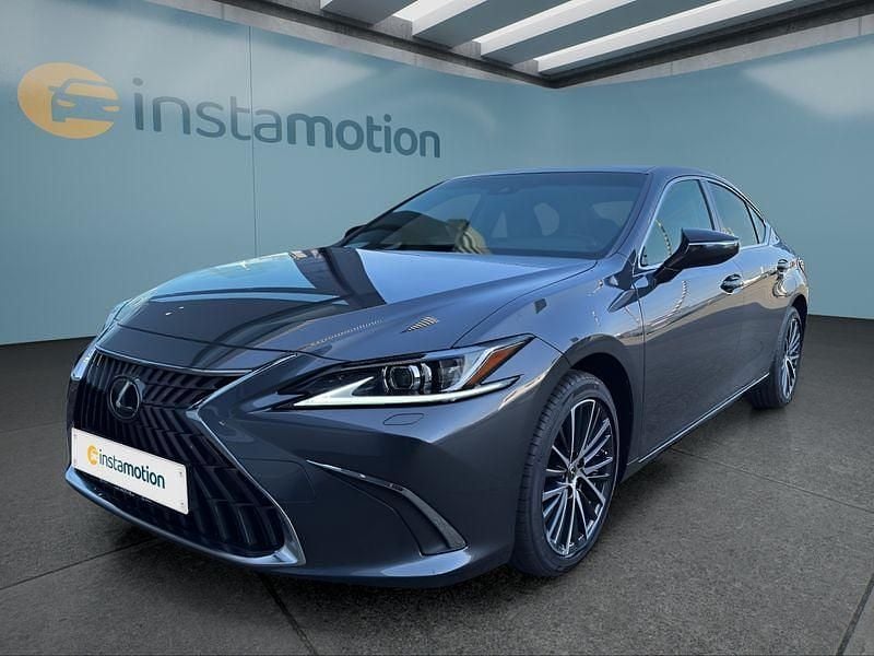 Neu Lexus ES300 218 PS (160 kW) 2025 Grau Limousine