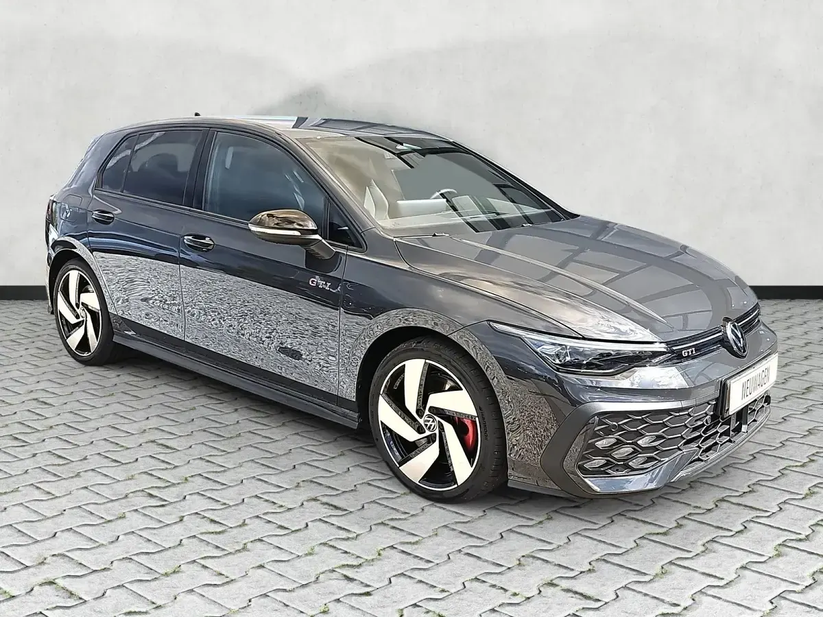 Gebraucht VW Golf VIII GTI 265 PS (194 kW) 2026 Limousine