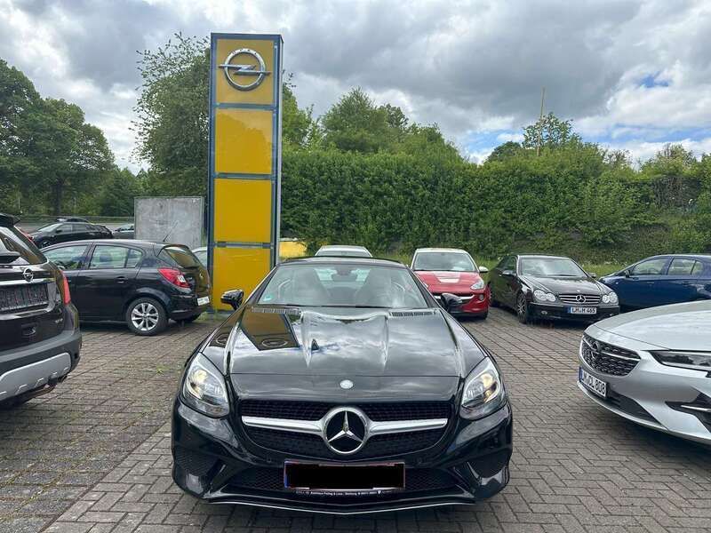 Schwarz unilack Gebraucht 2017 Mercedes SLC180 Cabrio | 25.900 € (Guter Preis) - Bild 1/4