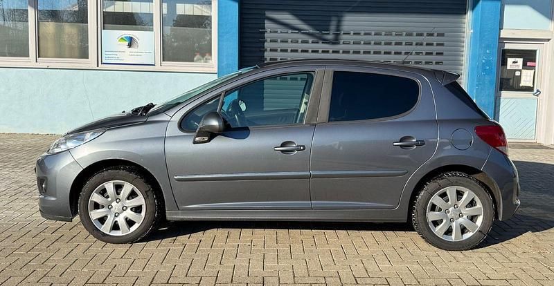 Gebraucht Peugeot 207 S 90 PS (66 kW) 2010 Grau Kleinwagen