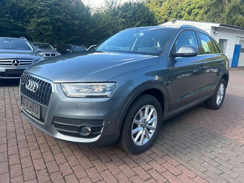 Grau Gebraucht 2013 Audi Q3 Sport SUV | 13.490 € (Fairer Preis) - Bild 1/4