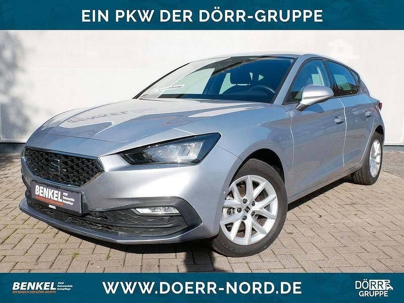 Silber Gebraucht 2024 Seat Leon Style Limousine | 19.970 € (Superpreis) - Bild 1/3
