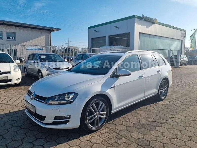 Gebraucht VW Golf VII LOUNGE 125 PS (91 kW) 2015 Pure white Kombi
