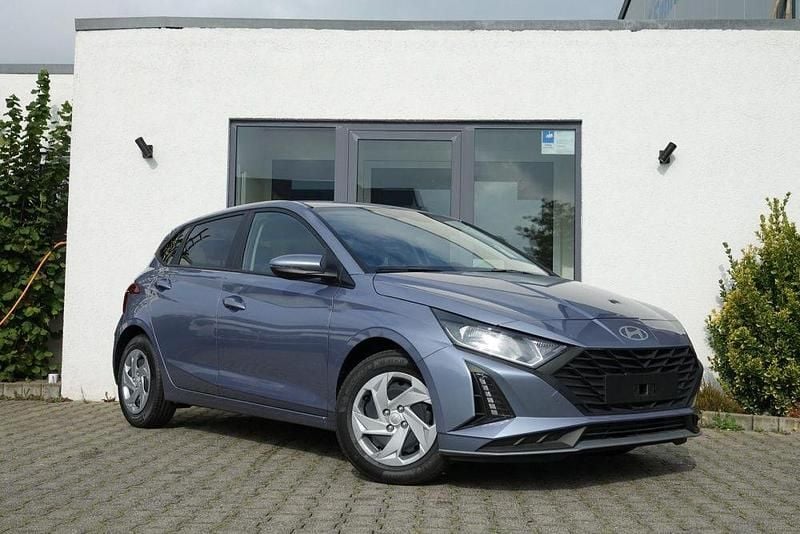 Blau Neu 2025 Hyundai i20 Limousine | 16.370 € (Superpreis) - Bild 1/4