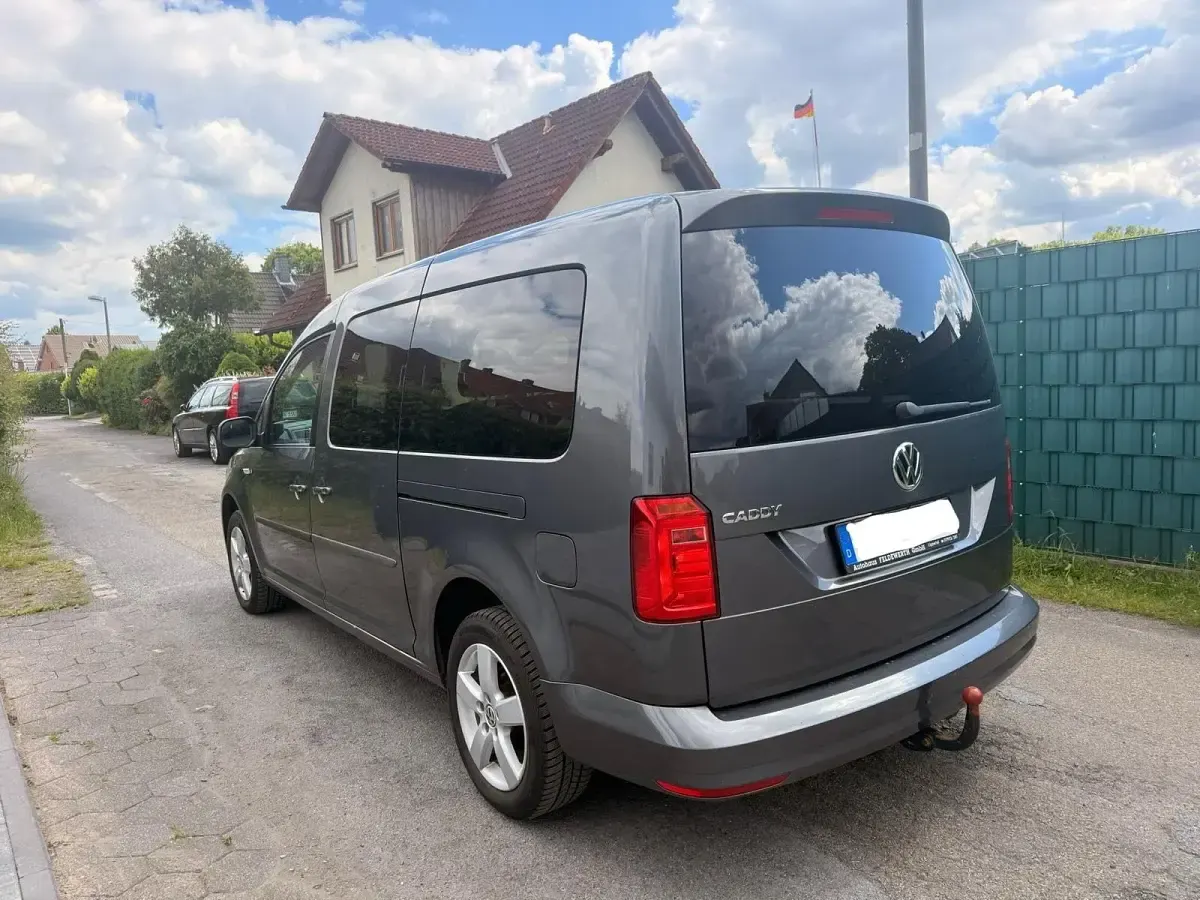 Brugt VW Caddy Maxi 102 HK (75 kW) 2018 Grå MPV
