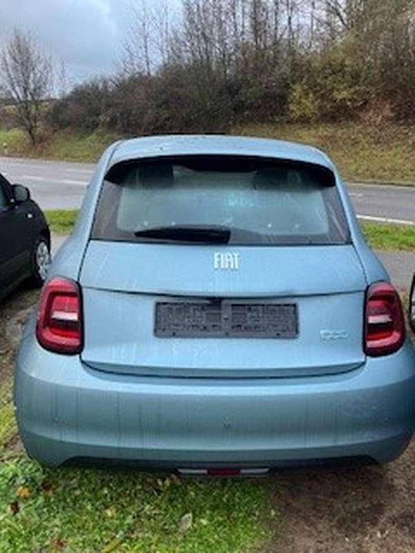 Gebraucht Fiat 500e Icon 86 kW (118 PS) 2021 Colore esterno (eis blau) Kombi