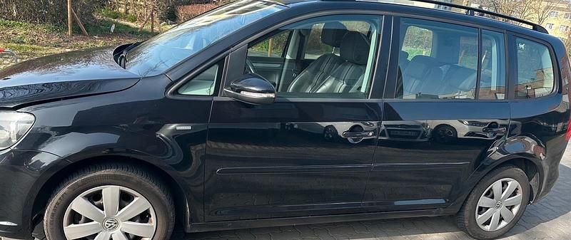 Gebraucht VW Touran 105 PS (77 kW) 2012 Schwarz Van / Kleinbus