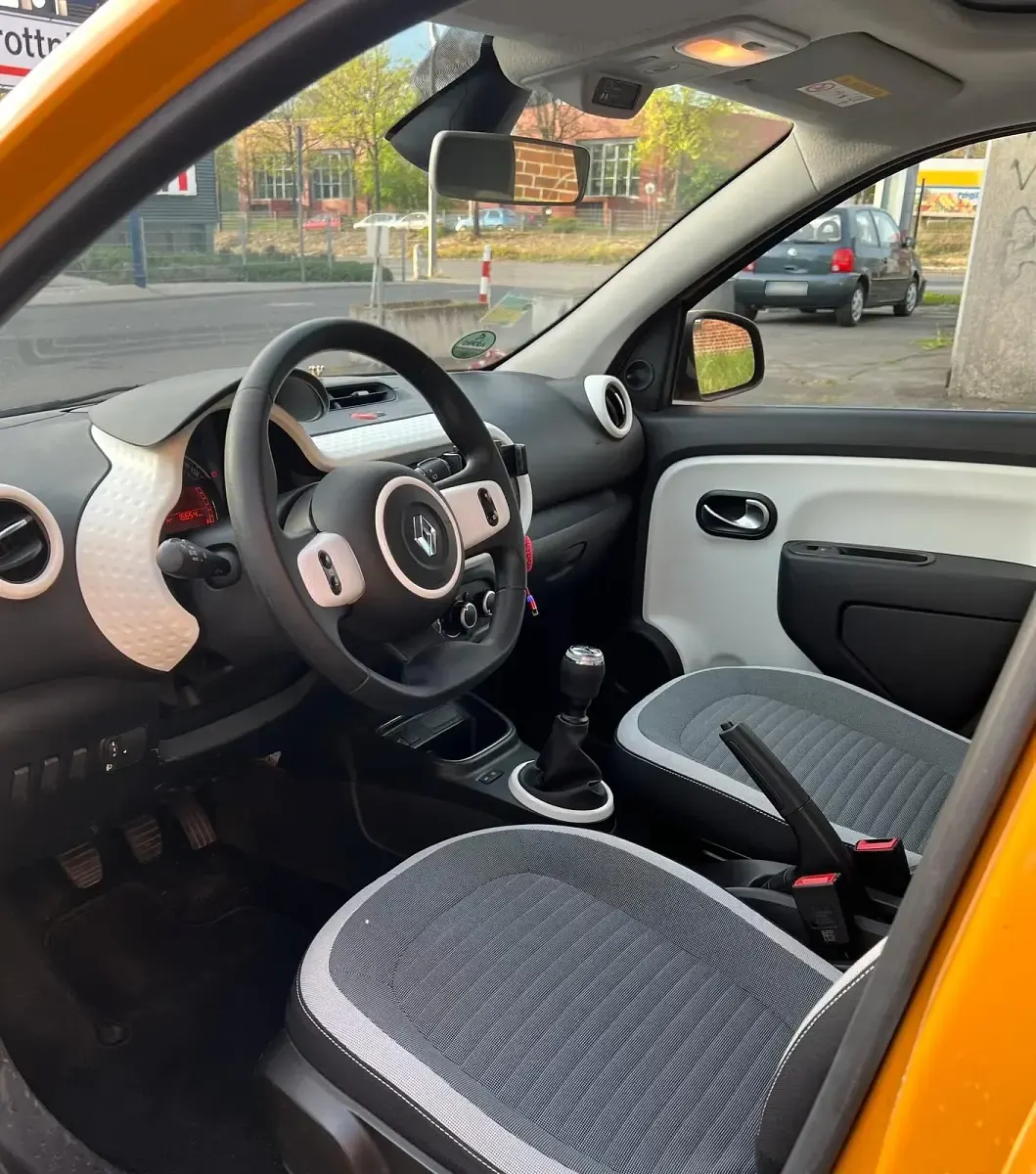 Gebraucht Renault Twingo LIMITED 73 PS (53 kW) 2019 Gelb Kleinwagen