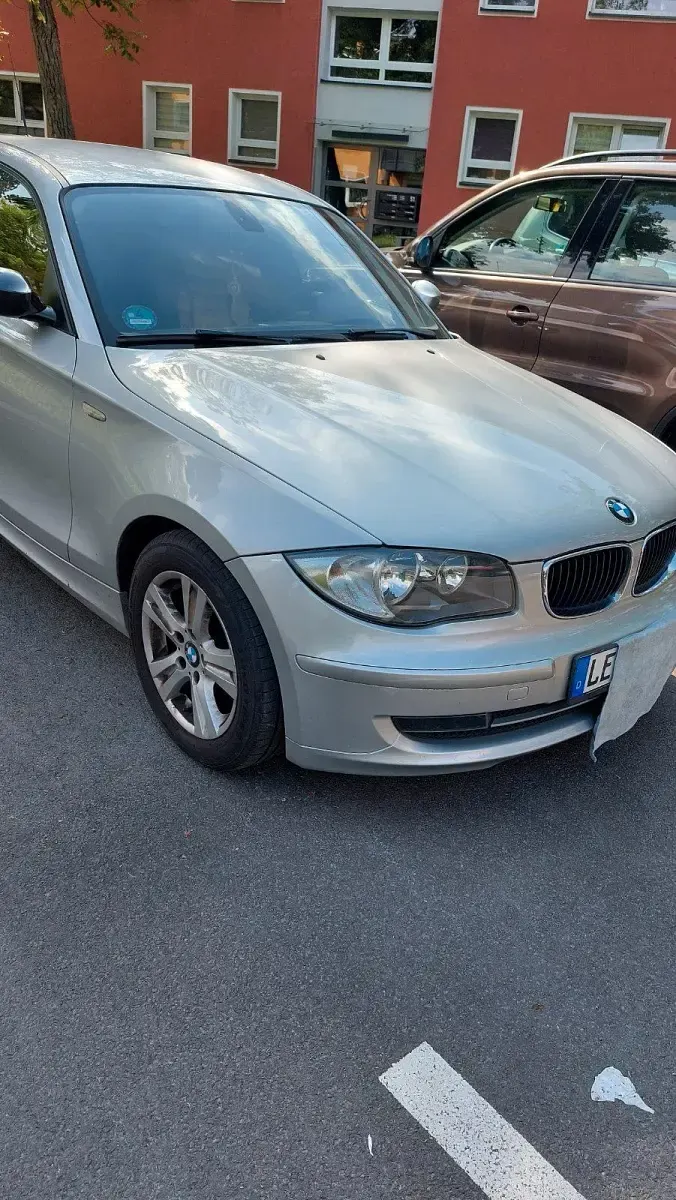 Gebraucht BMW 116 122 PS (89 kW) 2009 Silber Kleinwagen