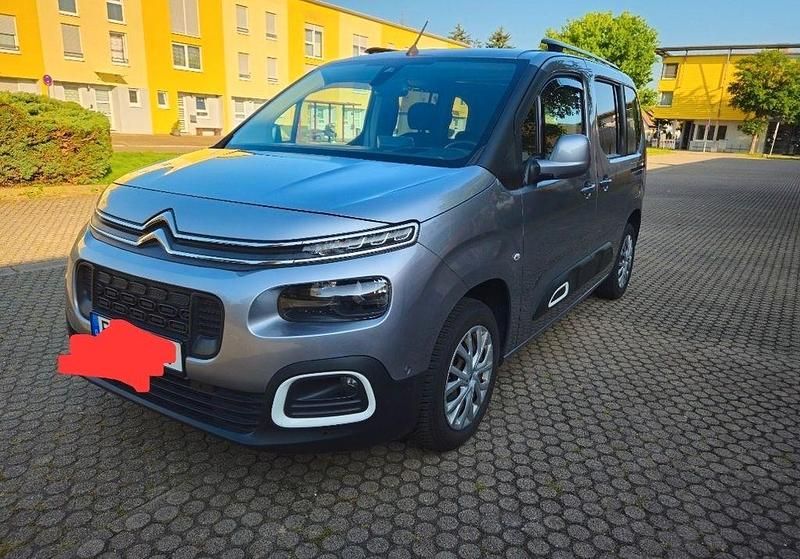 Silber Gebraucht 2021 Citroën Berlingo Shine Van / Kleinbus | 20.990 € (Fairer Preis) - Bild 1/4