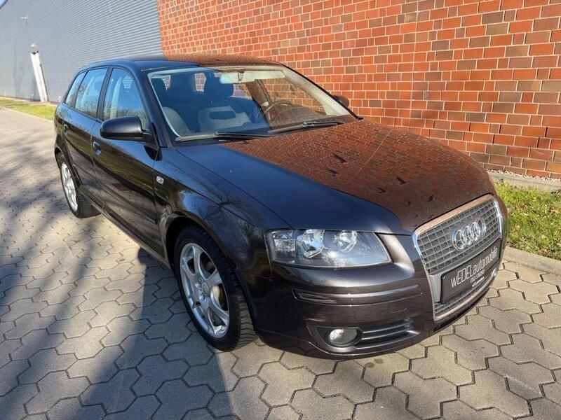 Grau Gebraucht 2007 Audi A3 Sportback Attraction Limousine | 4.490 € (Superpreis) - Bild 1/4