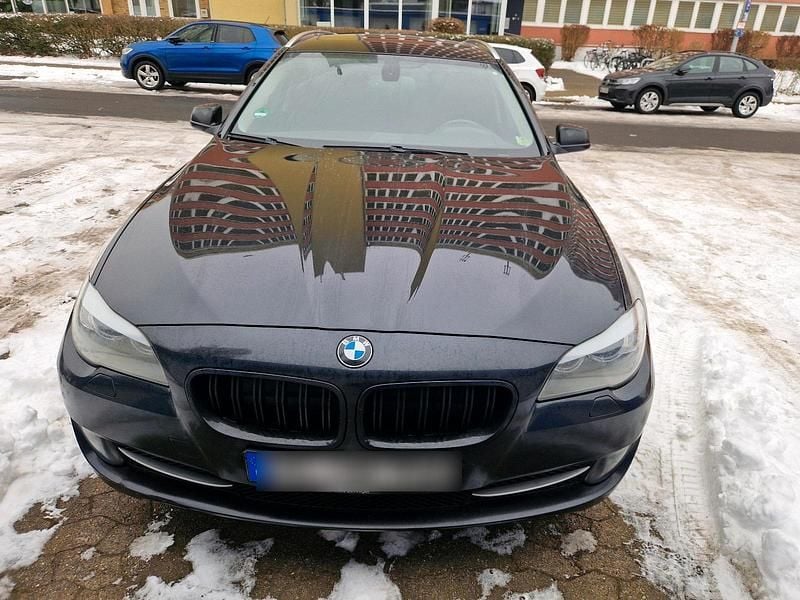 Schwarz Gebraucht 2012 BMW 520 Kombi | 10.500 € (Fairer Preis) - Bild 1/4