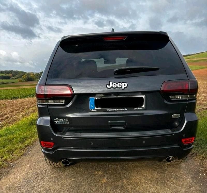 Gebraucht Jeep Grand Cherokee Overland 250 PS (183 kW) 2016 Andere farben SUV