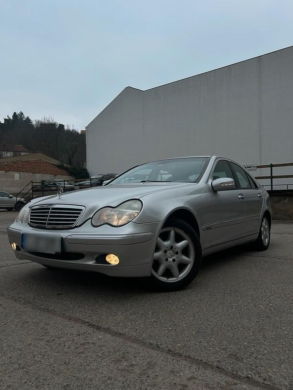Gebraucht Mercedes C240 Elegance 170 PS (125 kW) 2000 Silber Limousine