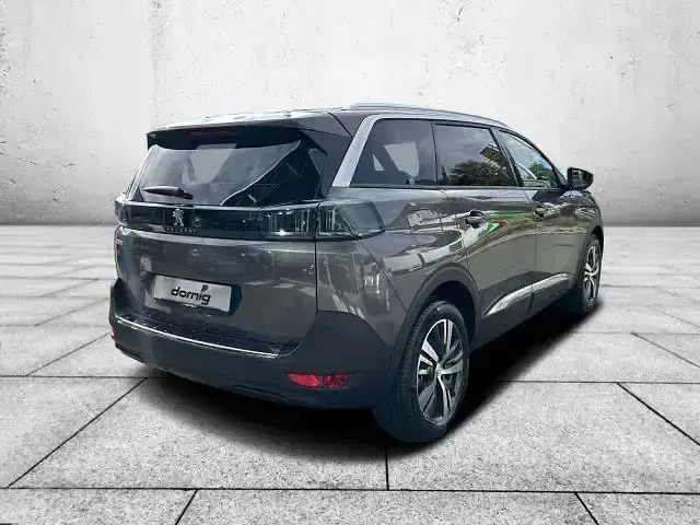 Gebraucht Peugeot 5008 Allure 131 PS (96 kW) 2024 Grau SUV