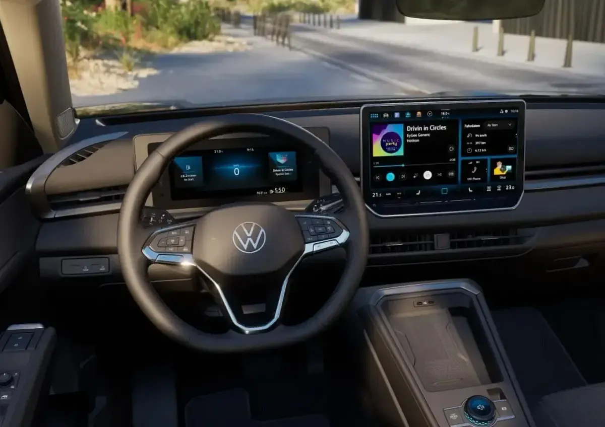 Neu VW T-Roc Life 150 PS (110 kW) 2026 Wolf grey metallic SUV