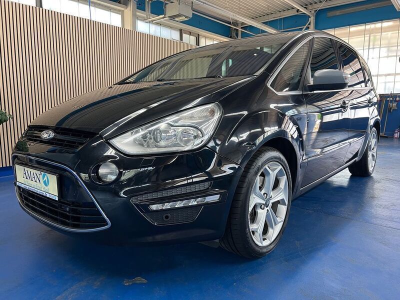 Schwarz Gebraucht 2010 Ford S-MAX Titanium Van / Kleinbus | 5.999 € - Bild 1/2