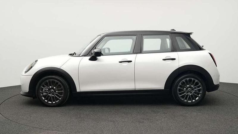 Second-hand Mini Cooper S Classic 204 CP (150 kW) 2024 Alb Hatchback