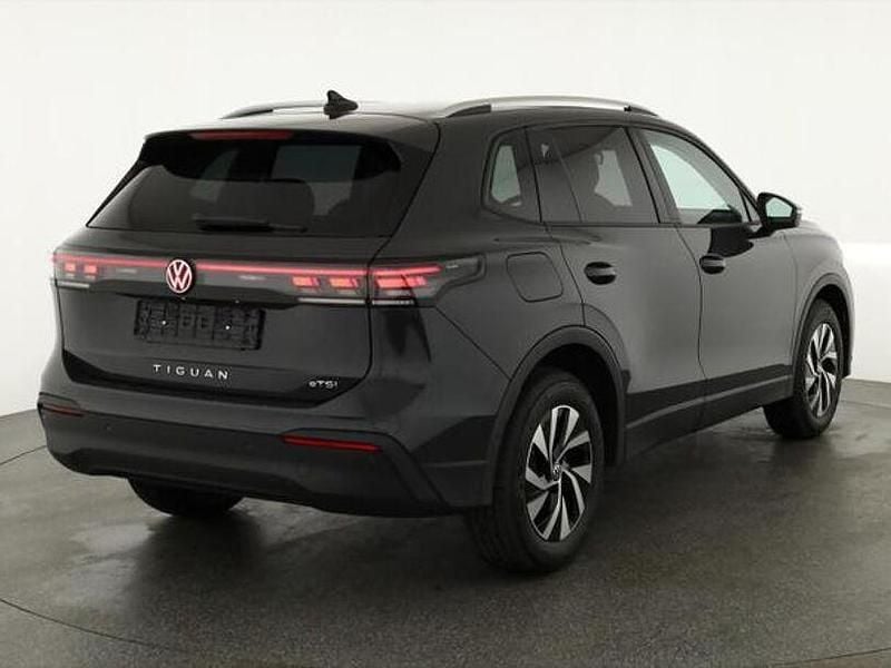 Neu VW Tiguan Life 150 PS (110 kW) 2025 Uranograu SUV
