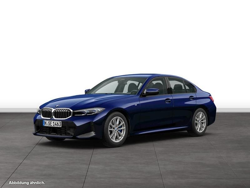 Blau Gebraucht 2024 BMW 330 Limousine | 57.953 € - Bild 1/4