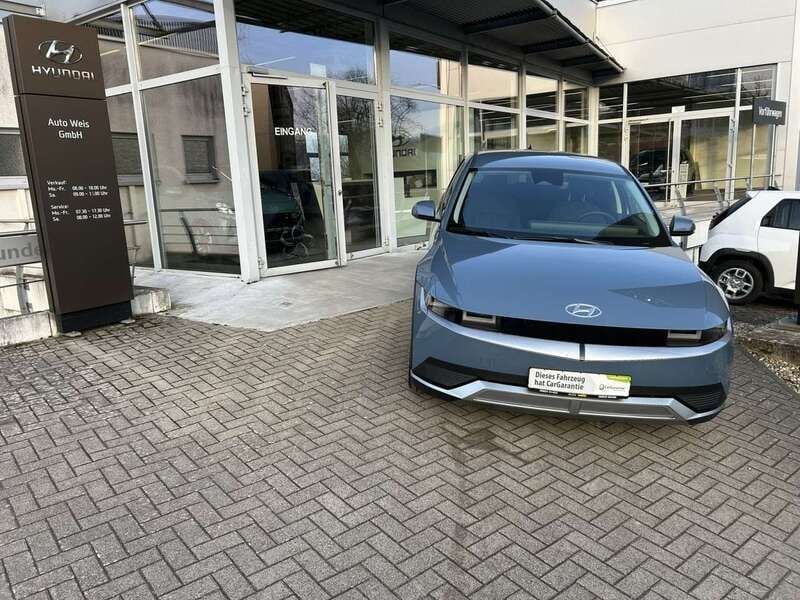 Lucid blue Gebraucht 2024 Hyundai Ioniq 5 Techniq SUV | 39.990 € (Fairer Preis) - Bild 1/4