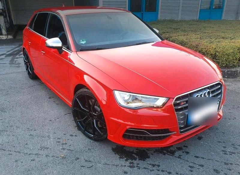 Rot Gebraucht 2015 Audi S3 Limousine | 21.111 € (Fairer Preis) - Bild 1/4