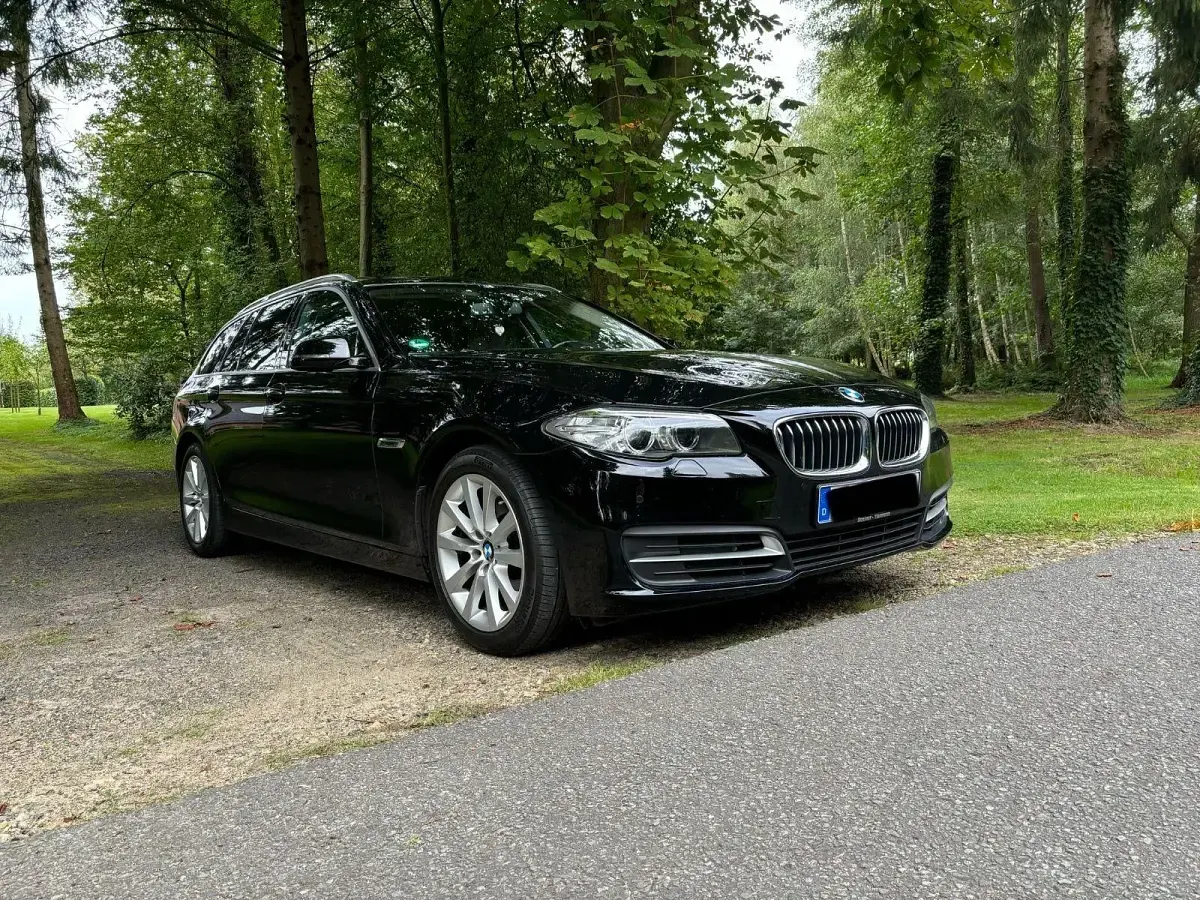 Gebraucht BMW 520 190 PS (139 kW) 2015 Schwarz Limousine