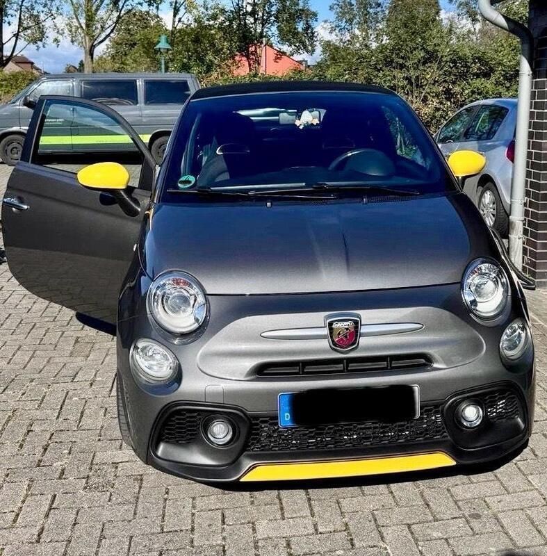 Grau Gebraucht 2017 Abarth 595C Pista Cabrio | 17.800 € (Guter Preis) - Bild 1/4