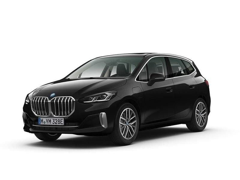 Schwarz Gebraucht 2024 BMW 230e Active Tourer Luxury Line Van / Kleinbus | 47.020 € (Teuer) - Bild 1/4