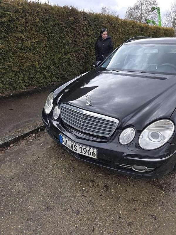 Gebraucht Mercedes E320 Avantgarde 224 PS (164 kW) 2007 Kombi