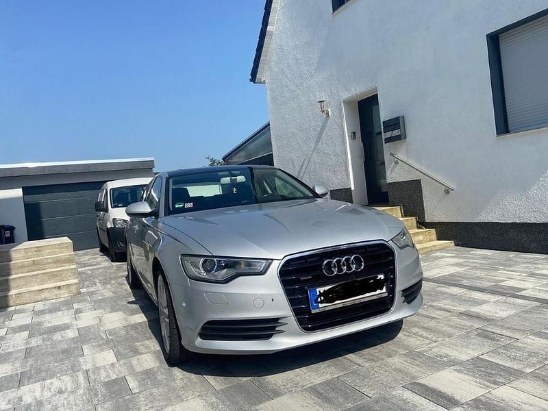 Silber Gebraucht 2012 Audi A6 Comfort Limousine | 11.700 € (Guter Preis) - Bild 1/4