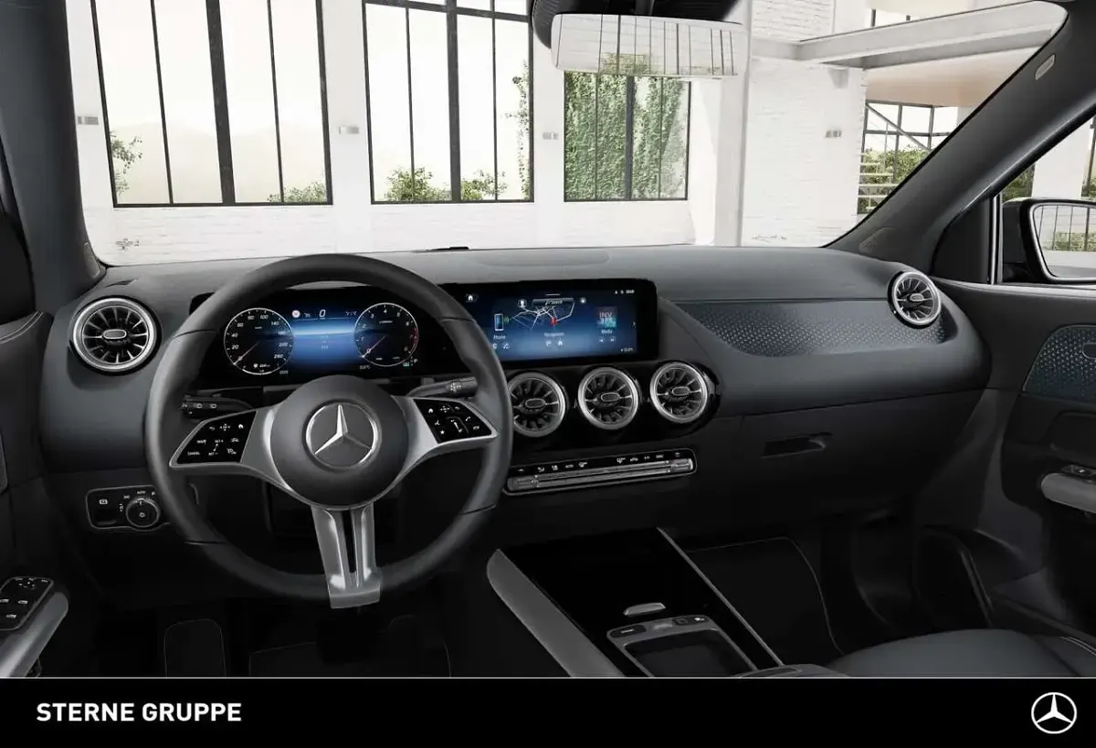 Gebraucht Mercedes GLA180 Progressive 136 PS (100 kW) 2026 Unilack nachtschwarz SUV