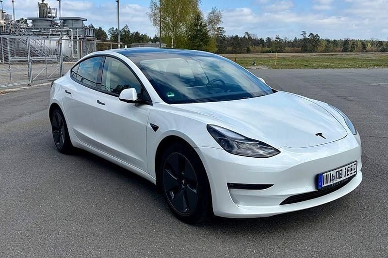 Gebraucht Tesla Model 3 339 kW (462 PS) 2021 Weiß Limousine
