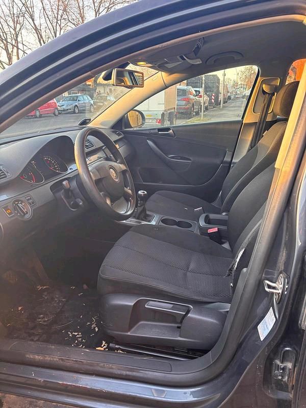 Gebraucht VW Passat 140 PS (102 kW) 2009 Grau Kombi