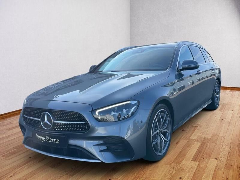 Gebraucht Mercedes E220 AMG 194 PS (142 kW) 2022 Metalliclack selenitgrau Kombi