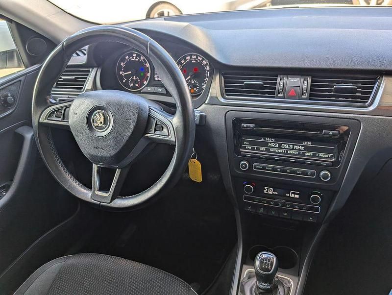 Gebraucht Skoda Rapid 105 PS (77 kW) 2014 Weiß Kleinwagen