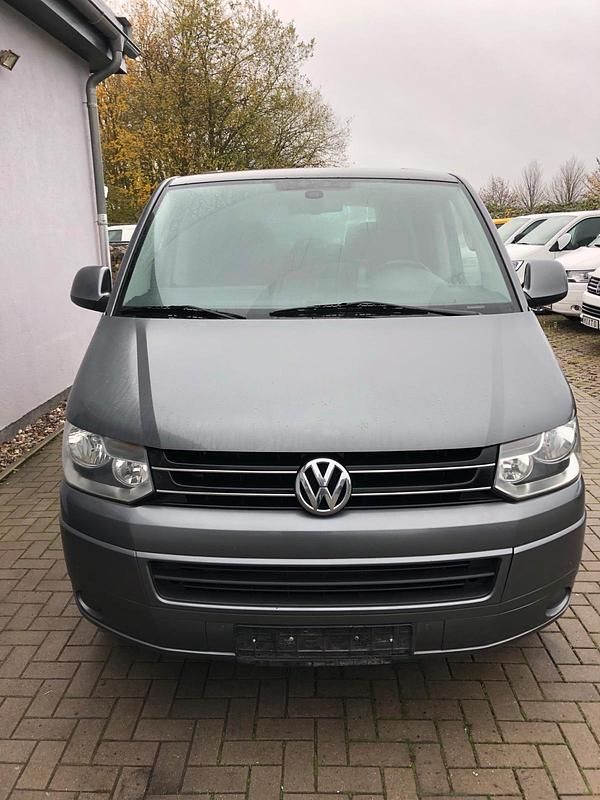 Gebraucht VW Multivan Comfortline 180 PS (132 kW) 2012 Grau Van