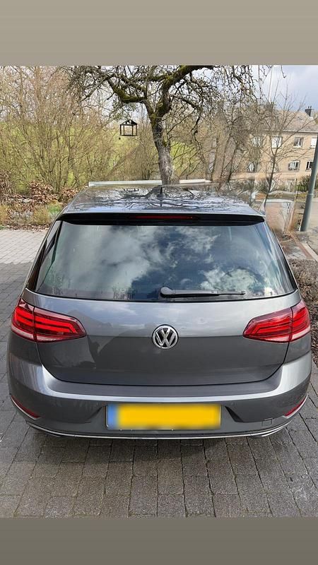 Gebraucht VW Golf VII Edition 85 PS (62 kW) 2017 Grau Kleinwagen