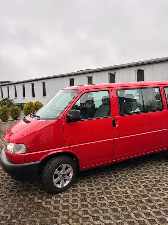 Usata VW Multivan 102 CV (75 kW) 2000 Rosso Monovolume