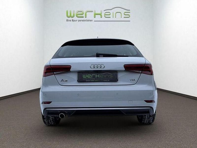 Second-hand Audi A3 Sport 110 CP (80 kW) 2017 Alb Berlinǎ