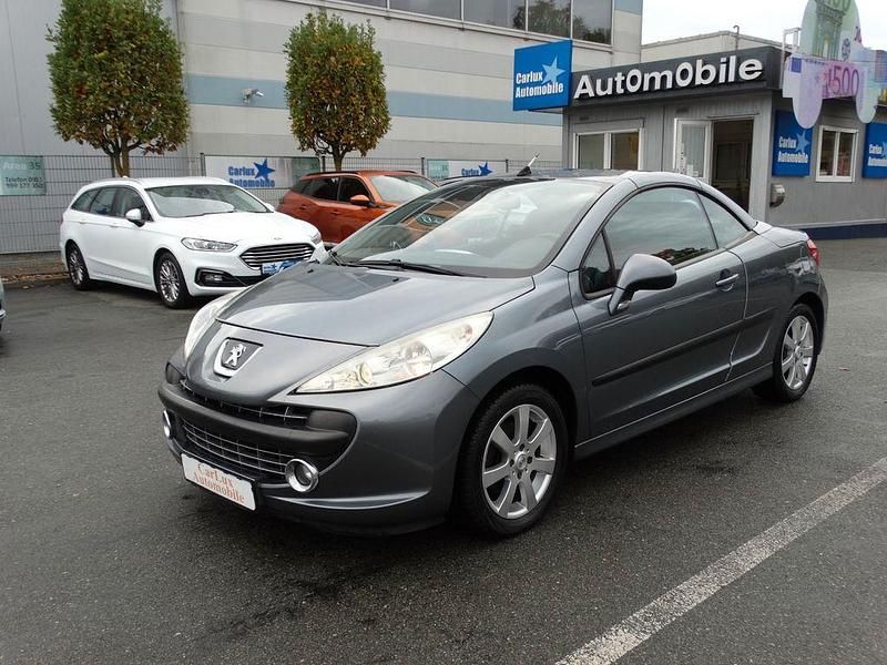Grau Gebraucht 2007 Peugeot 207 CC Sport Cabrio | 2.480 € (Etwas zu teuer) - Bild 1/4