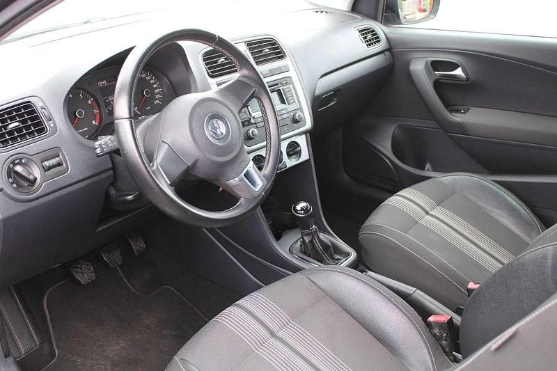Gebraucht VW Polo Match 90 PS (66 kW) 2012 Pepper grey Kleinwagen