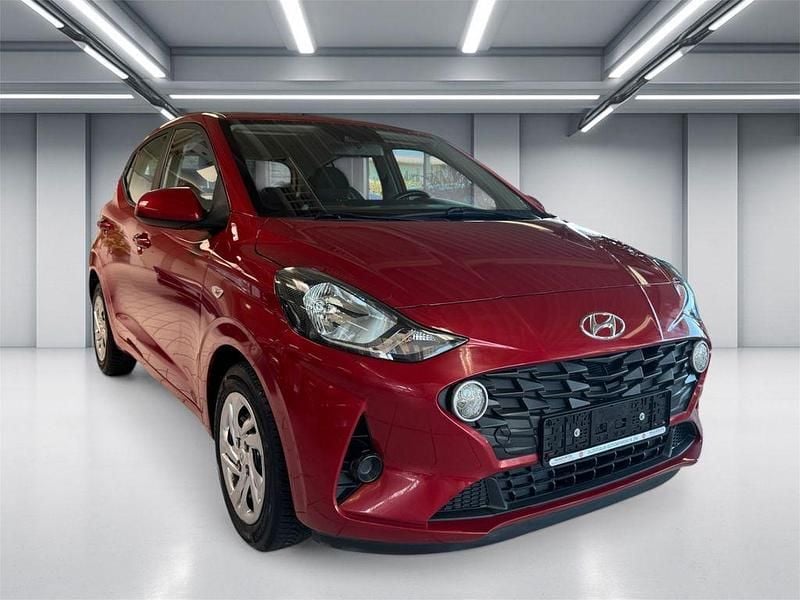 Gebraucht Hyundai i10 Select 67 PS (49 kW) 2020 Rot Kleinwagen