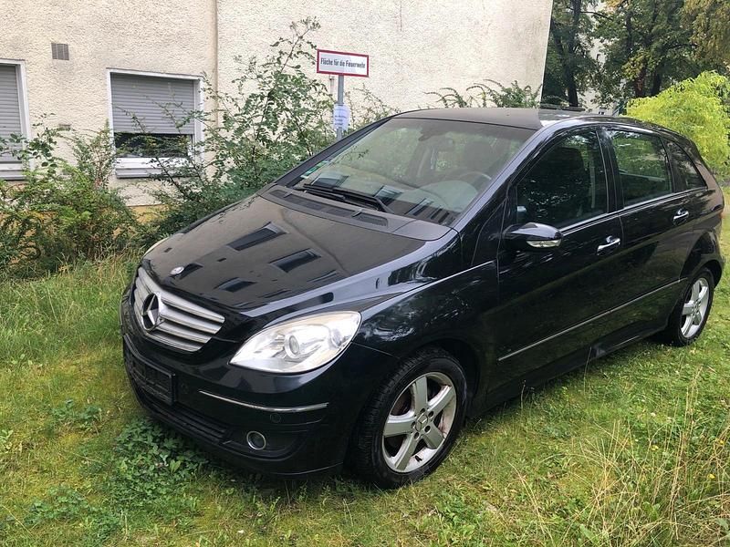 Schwarz Gebraucht 2006 Mercedes B200 Van / Kleinbus | 1.650 € (Superpreis) - Bild 1/4