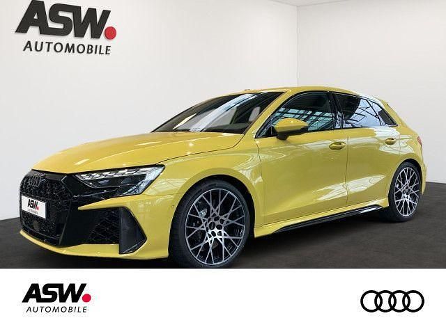 Pythongelb metallic Neu 2025 Audi RS3 Sportback Ambiente Kleinwagen | 70.890 € (Fairer Preis) - Bild 1/4