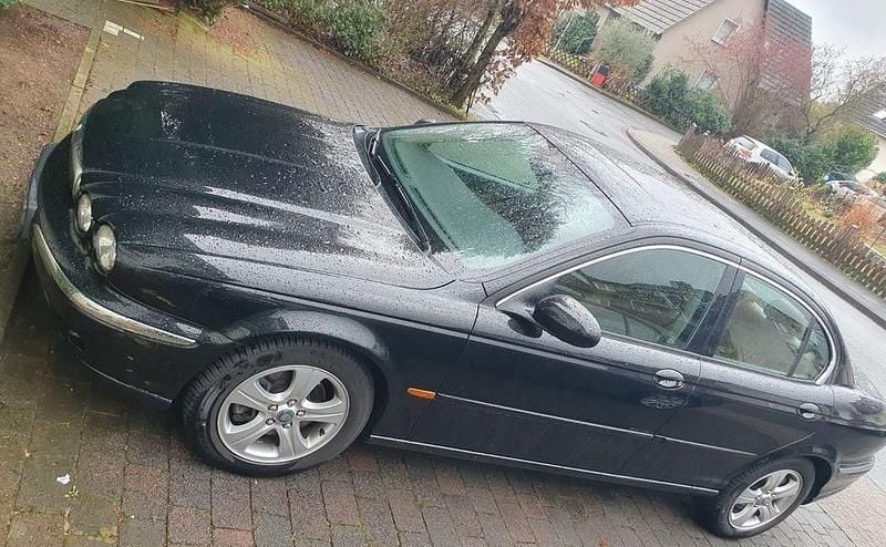 Gebraucht Jaguar X-type Executive 196 PS (144 kW) 2001 Schwarz Limousine