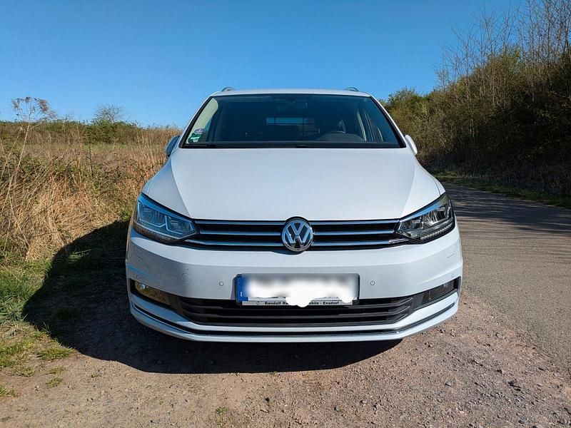 Gebraucht VW Touran Highline 150 PS (110 kW) 2018 Weiß Van / Kleinbus